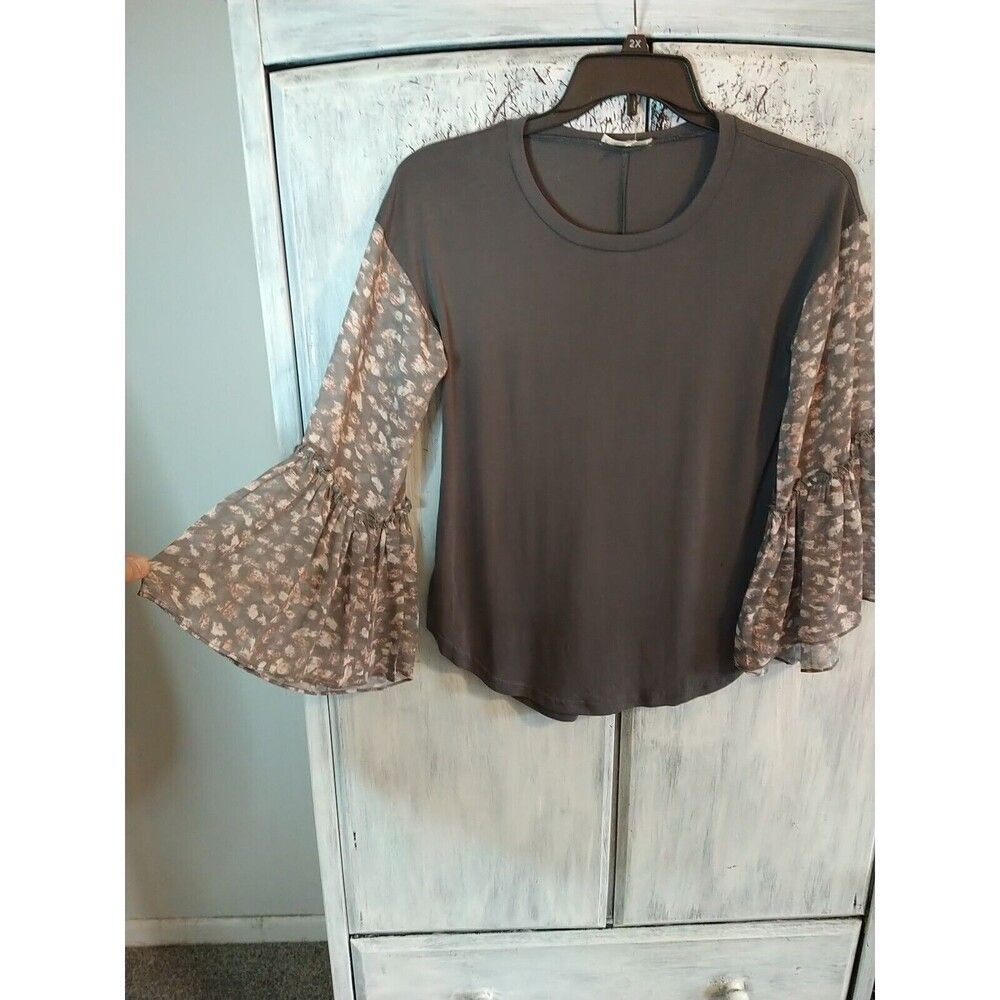Mystree Flared Sleeve Floral Printed Top Gray Xs Boho Feminine Cottage Core - Picture 6 of 11